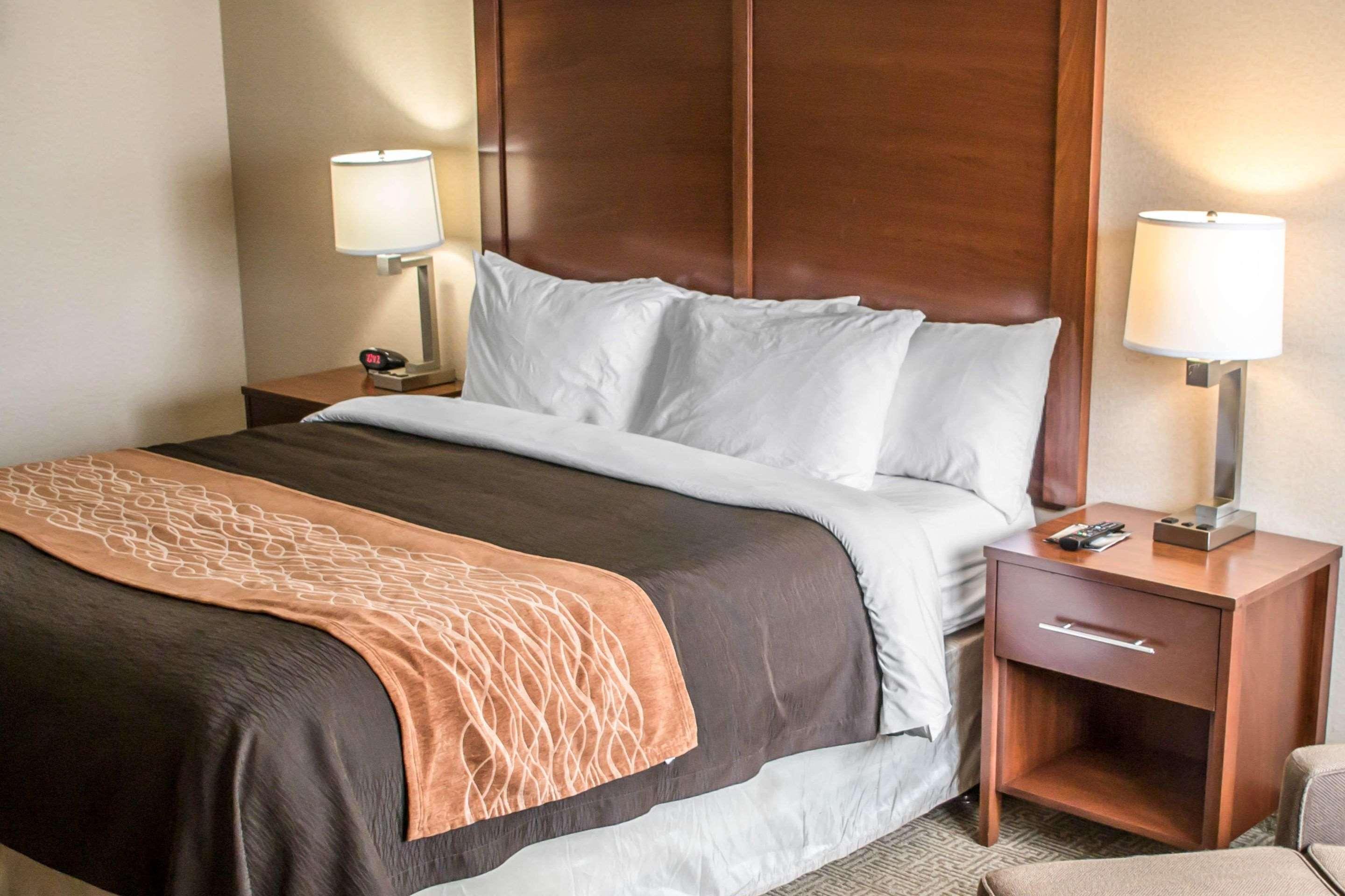Comfort Inn & Suites Beaverton - Portland West Екстер'єр фото