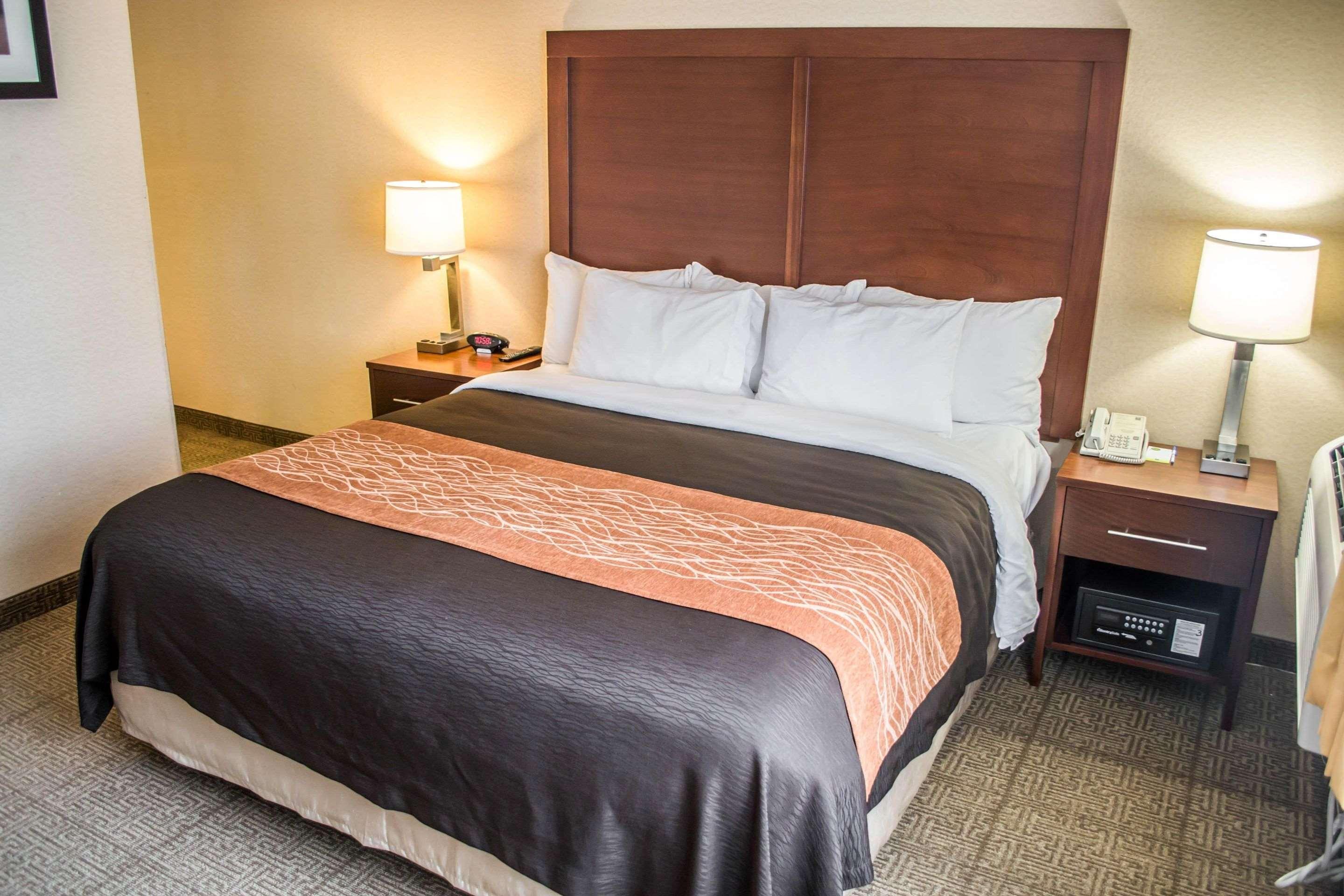 Comfort Inn & Suites Beaverton - Portland West Екстер'єр фото