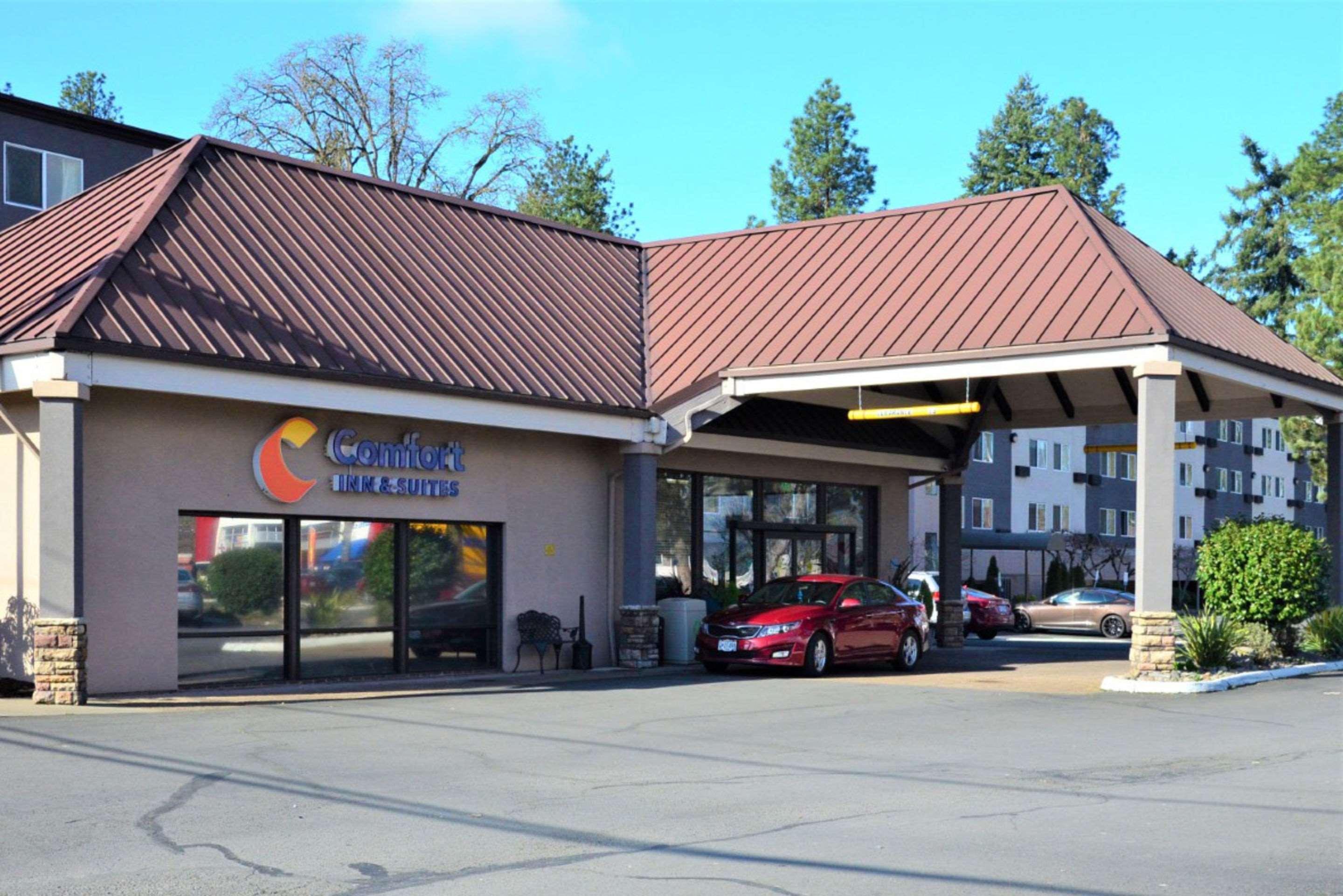 Comfort Inn & Suites Beaverton - Portland West Екстер'єр фото