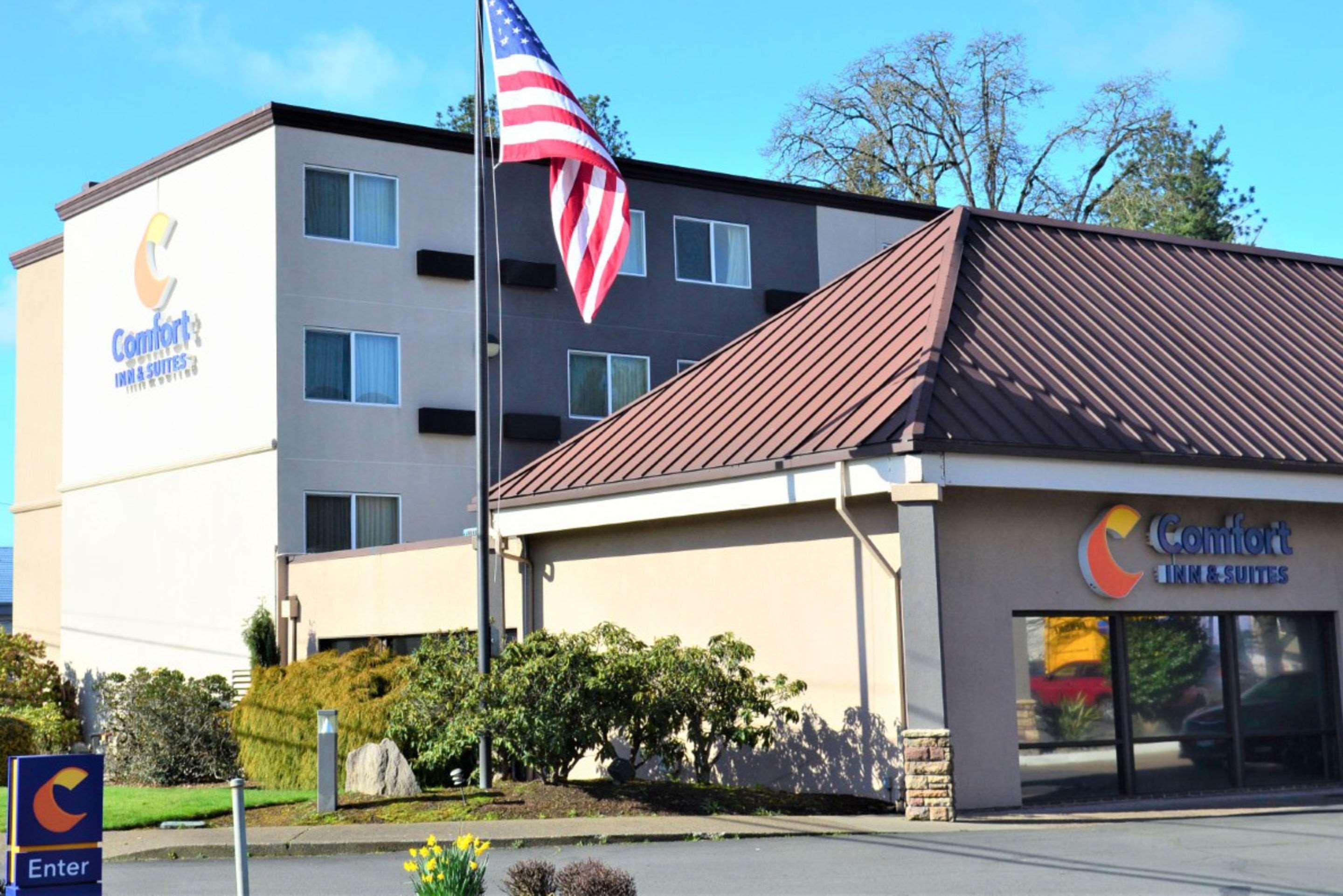 Comfort Inn & Suites Beaverton - Portland West Екстер'єр фото