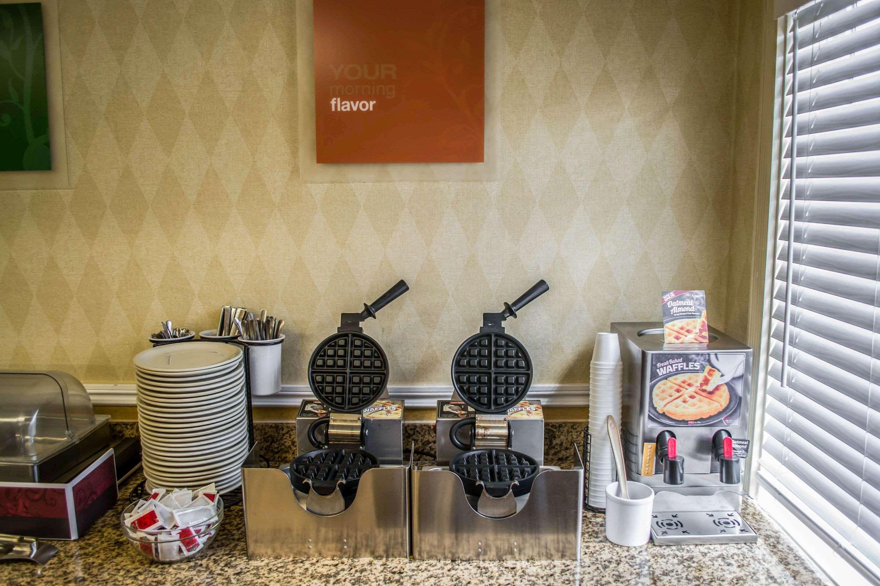 Comfort Inn & Suites Beaverton - Portland West Екстер'єр фото