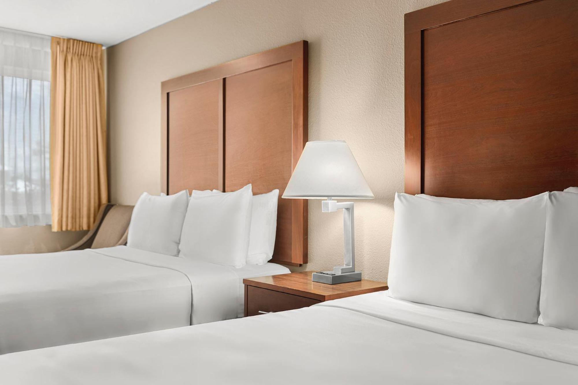 Comfort Inn & Suites Beaverton - Portland West Екстер'єр фото