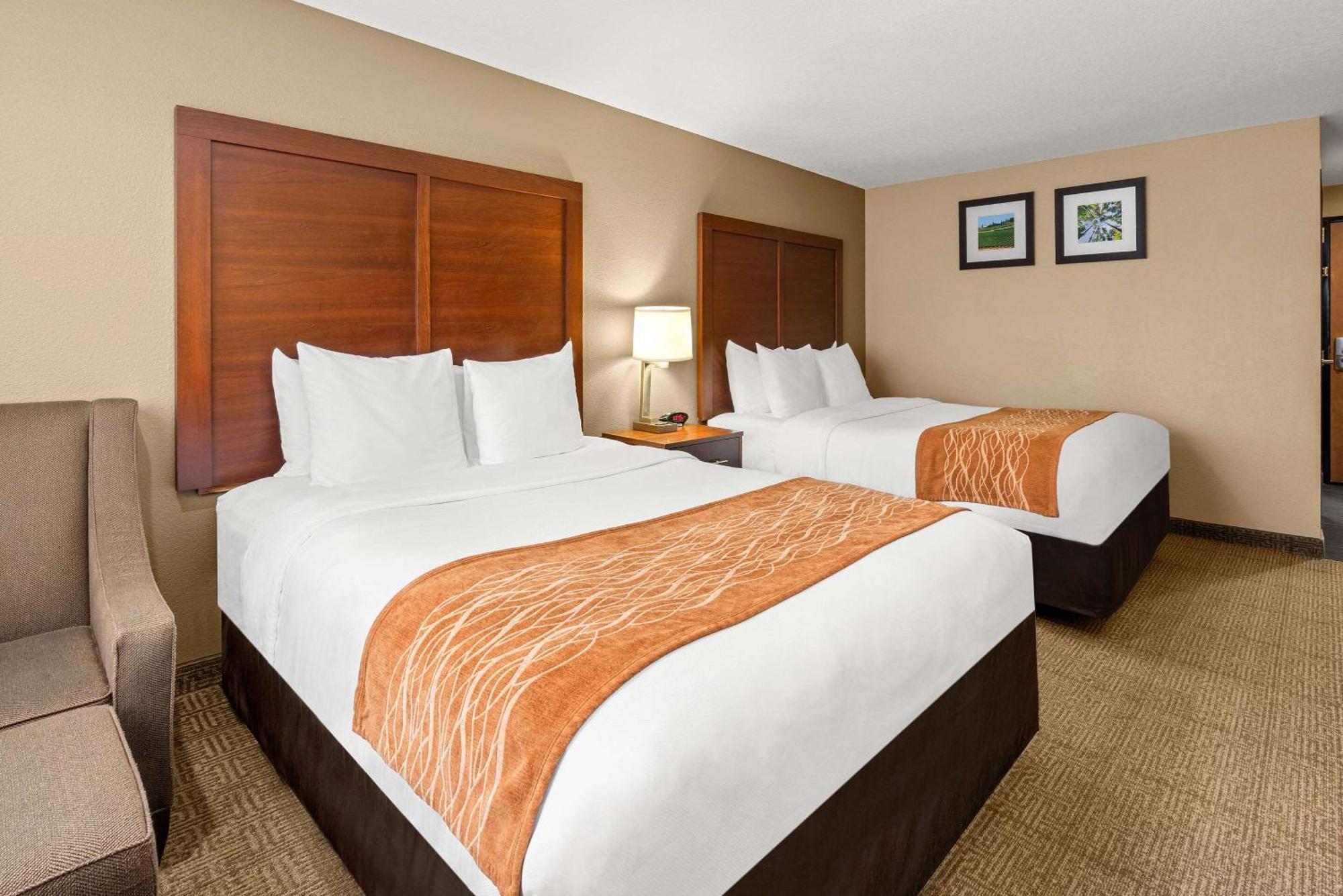 Comfort Inn & Suites Beaverton - Portland West Екстер'єр фото